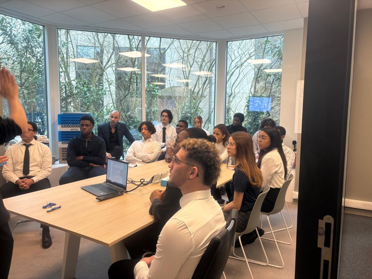 Session de formation avec de nouveaux serveurs